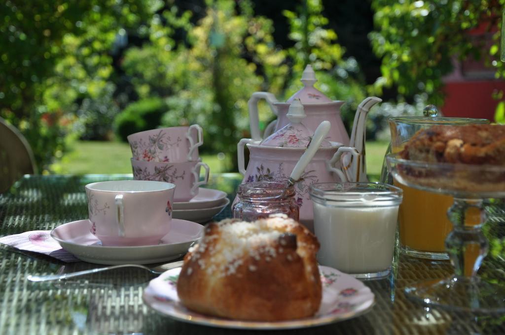 Bed and Breakfast La Maison De Rose à Brossac Extérieur photo