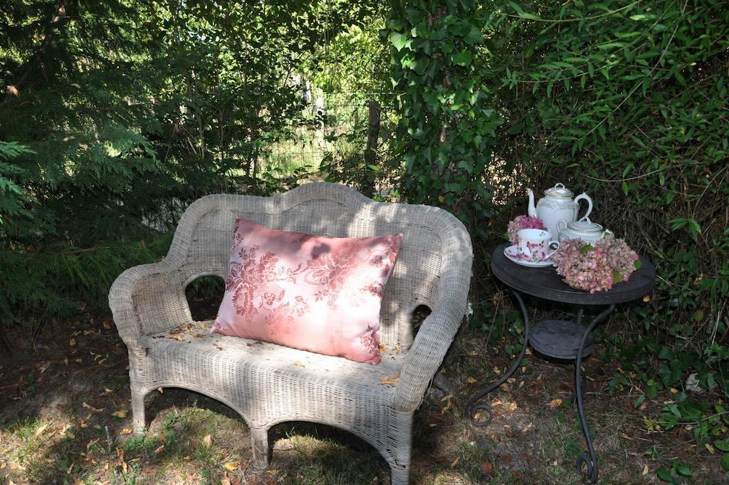 Bed and Breakfast La Maison De Rose à Brossac Extérieur photo
