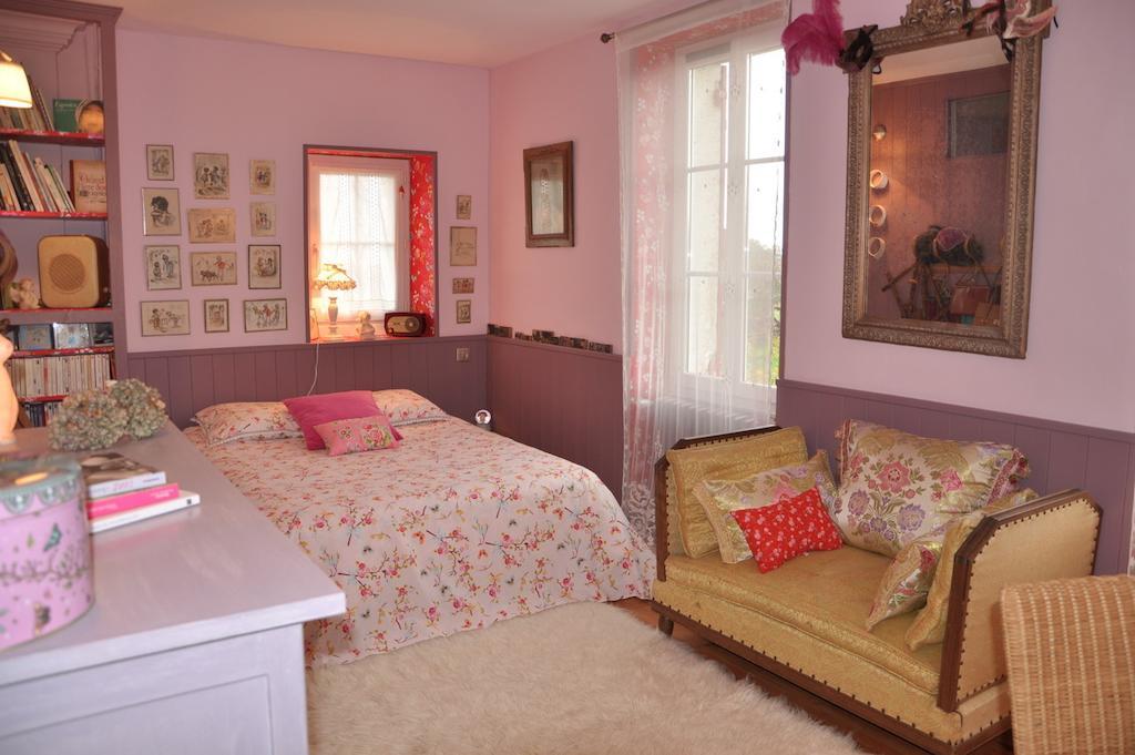 Bed and Breakfast La Maison De Rose à Brossac Chambre photo